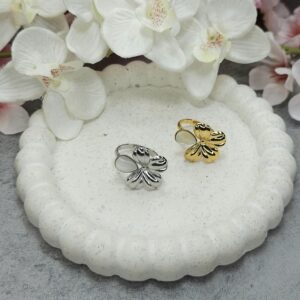 WHITE FLOWER RING
