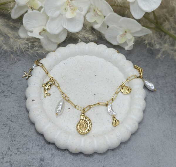SHELL NECKLACE