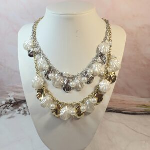 CLAM NECKLACE